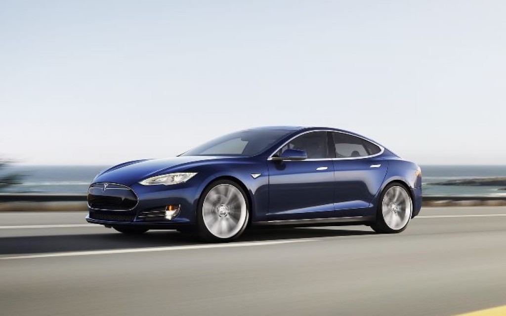 The New Luxury Electric Car : Tesla Model X 