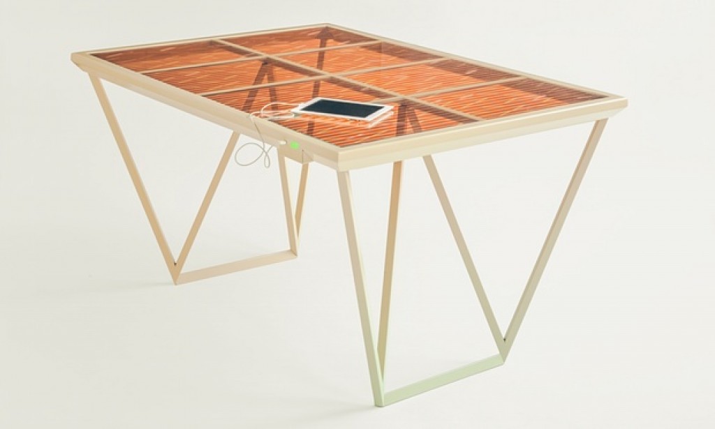 Solar Table Charges Your Phone Without Direct Sunlight