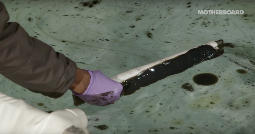 This magnetic wand cleans up oil spills in a snap