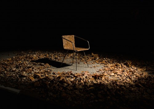 Artist recycles leaf waste into biodegradable Beleaf chair
