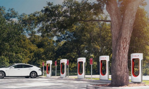 Tesla is doubling its Supercharger network by the end of the year to 10,000 chargers