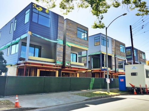 Solar-powered eco homes in Los Angeles assembled in just five hours